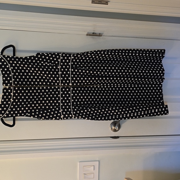 Tahari Arthur S. Levine Elegant Black and White Polka Dot Dress Size 6 (Bin 20) - Picture 2 of 10